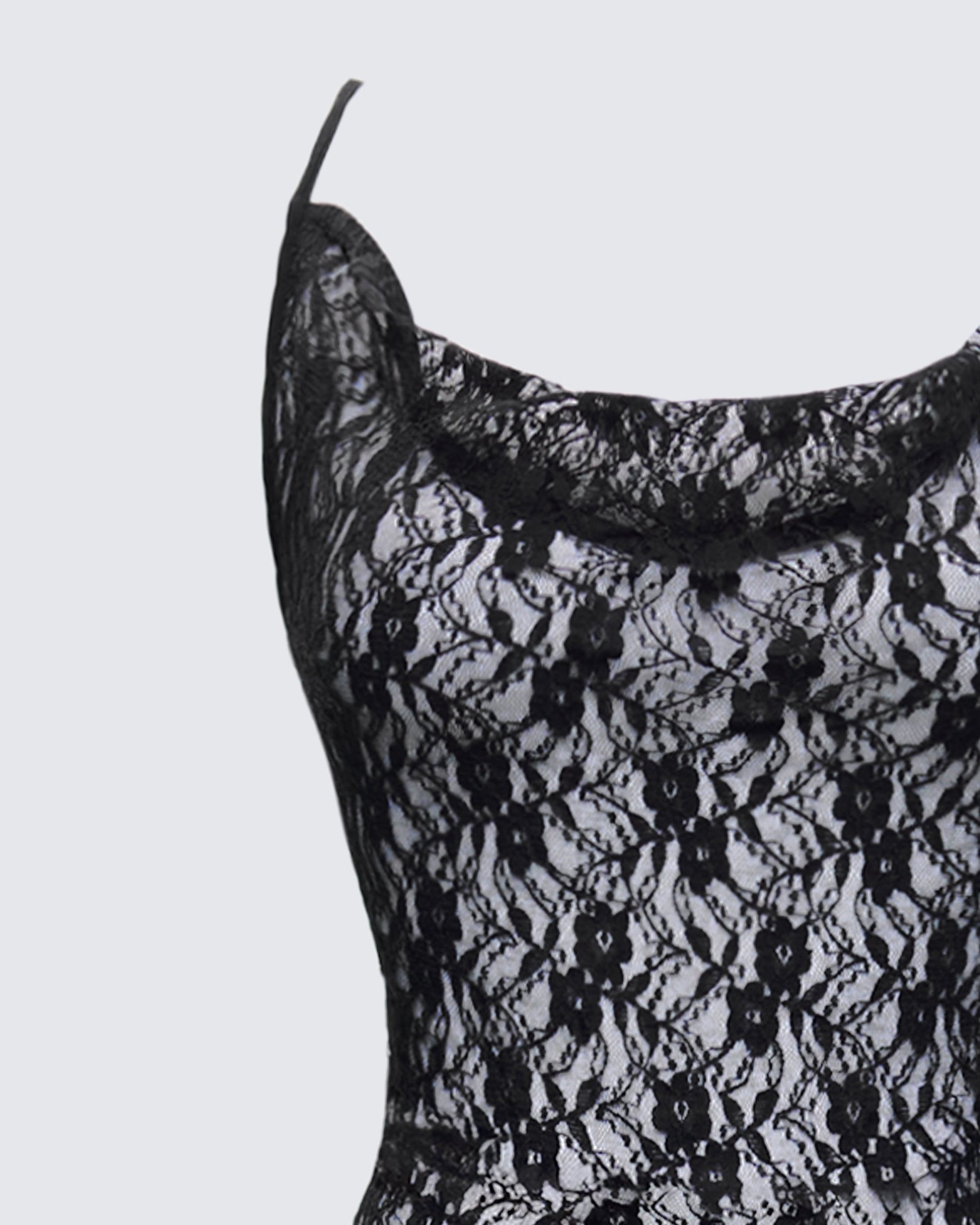 Vestido Longo Hazel Preto de Renda Gola Degagê