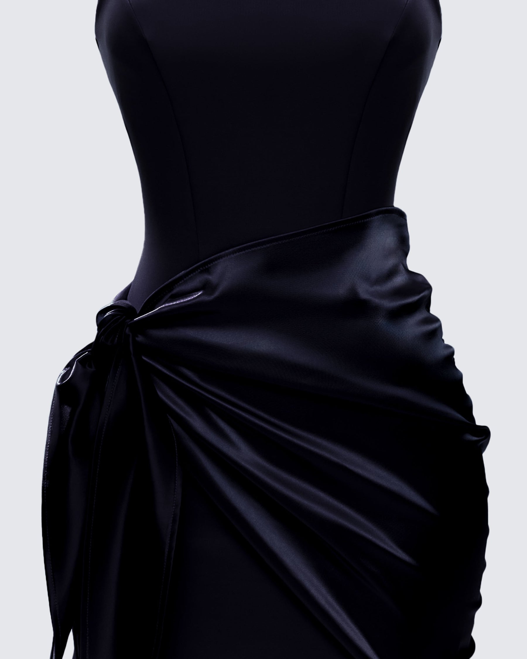 Vestido Curto Lindsey Preto Transpassado