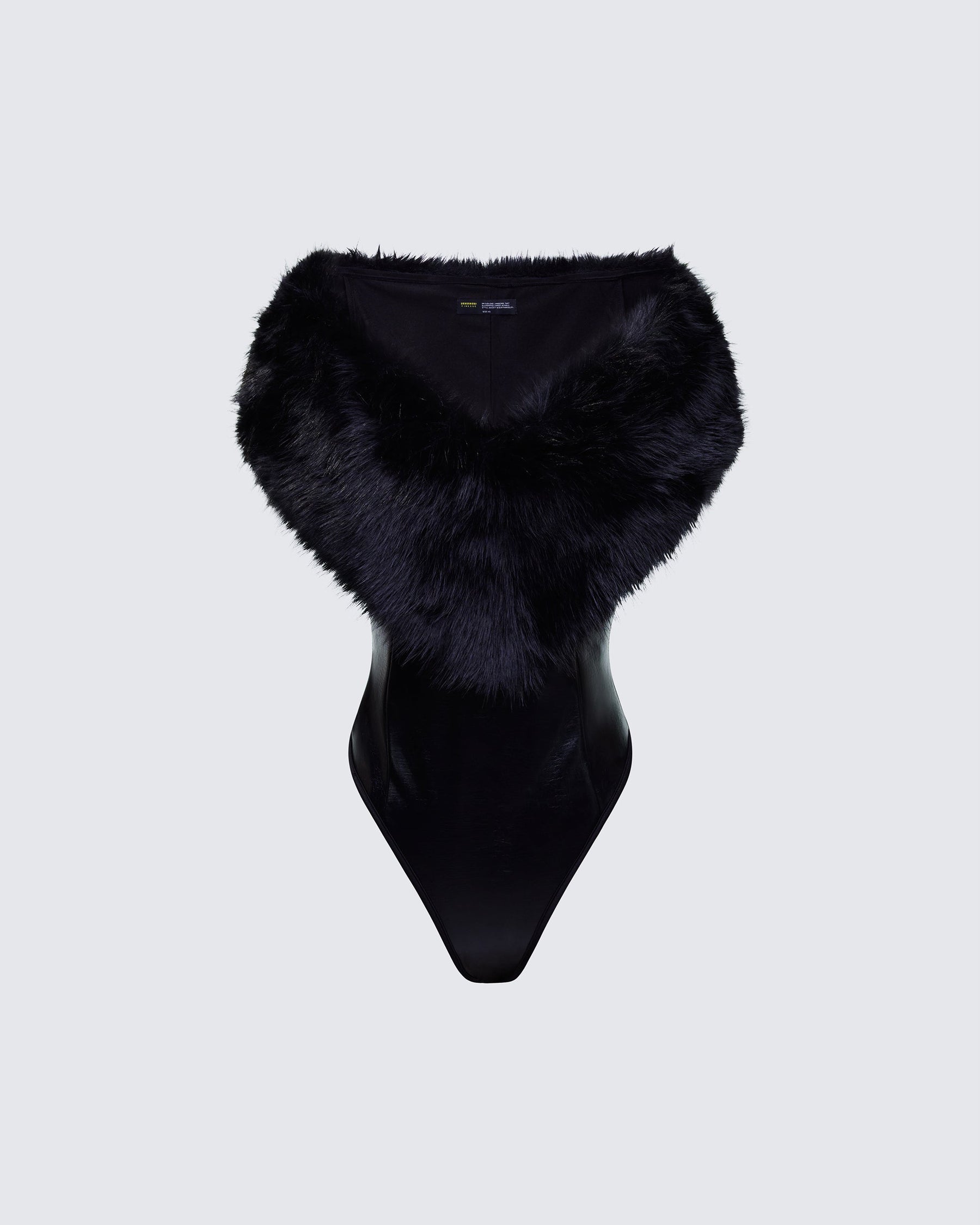 Body Nina Preto com Gola de Pelúcia